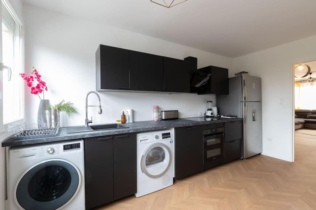 Cabana & Le Grand Appartement Lumineux Macon Bagian luar foto