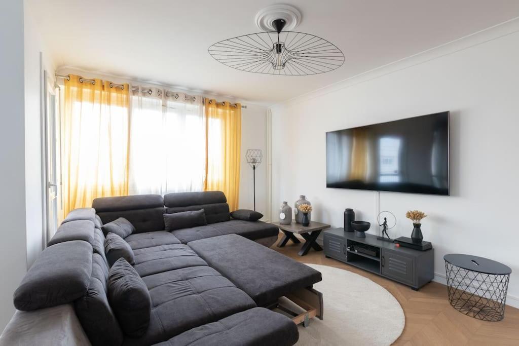 Cabana & Le Grand Appartement Lumineux Macon Bagian luar foto