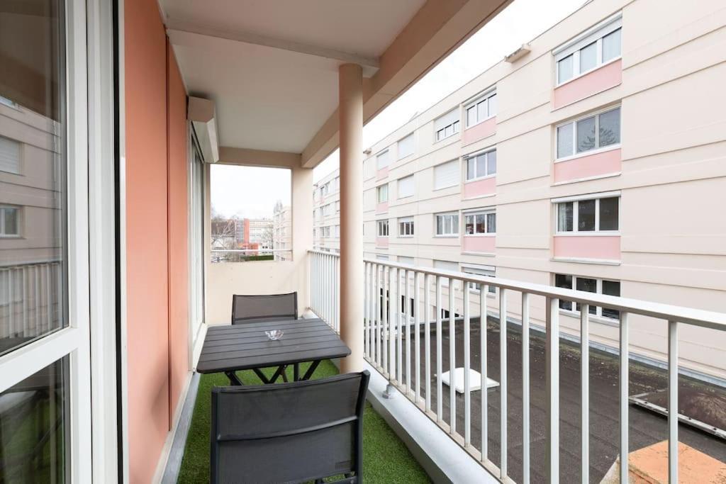 Cabana & Le Grand Appartement Lumineux Macon Bagian luar foto