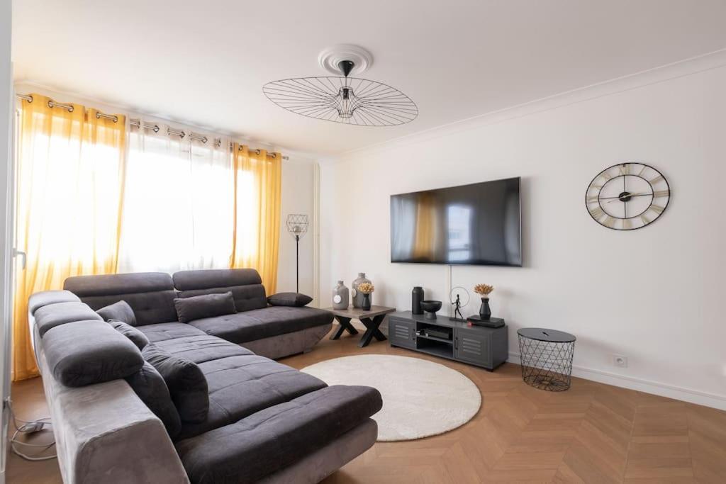 Cabana & Le Grand Appartement Lumineux Macon Bagian luar foto